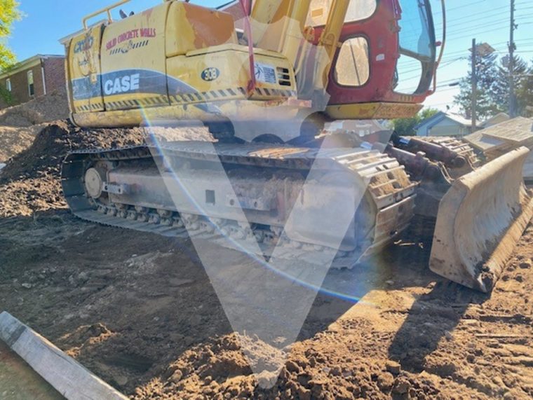 cx130 excavator tracks
